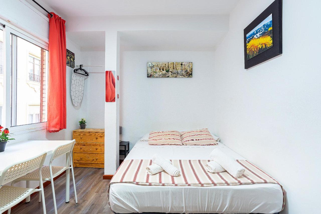 Rooms Young People Only, Soho Citycenter 马拉加 外观 照片