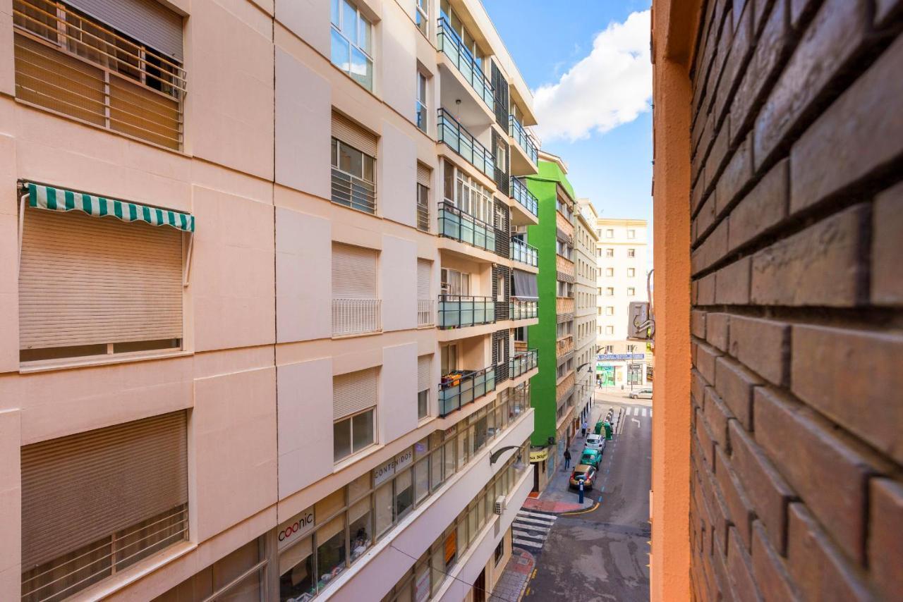 Rooms Young People Only, Soho Citycenter 马拉加 外观 照片